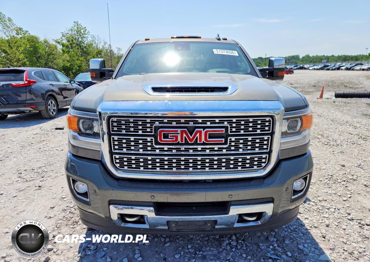 2018 GMC Sierra K2500 Denali VIN:1GT12UEY6JF109212 - 5