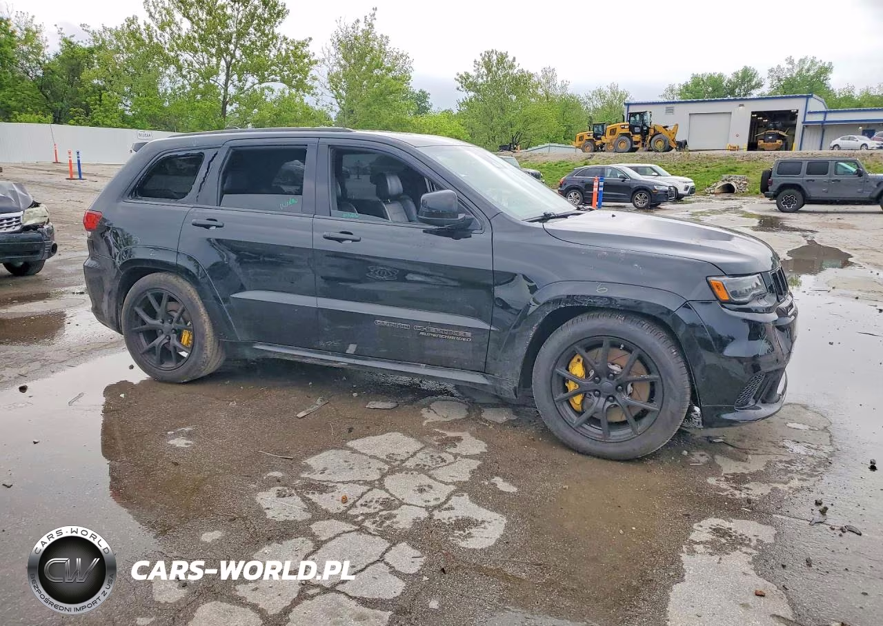 2018 Jeep Grand Cherokee Trackhawk VIN:1C4RJFN91JC315114 - 4