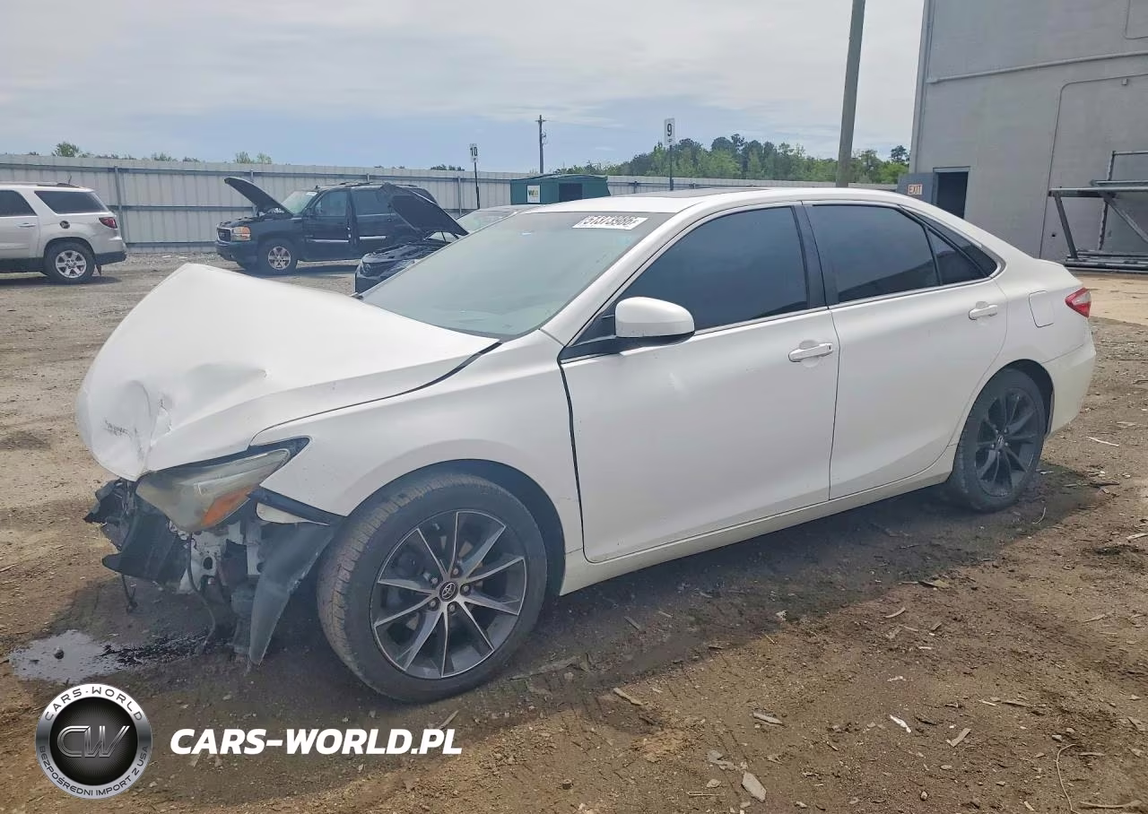 2016 Toyota Camry Xse
