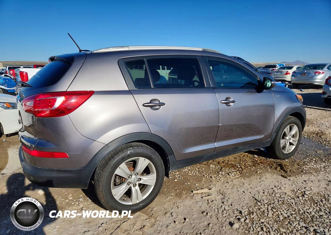 2011 Kia Sportage Lx VIN:KNDPBCA21B7168119 - 3