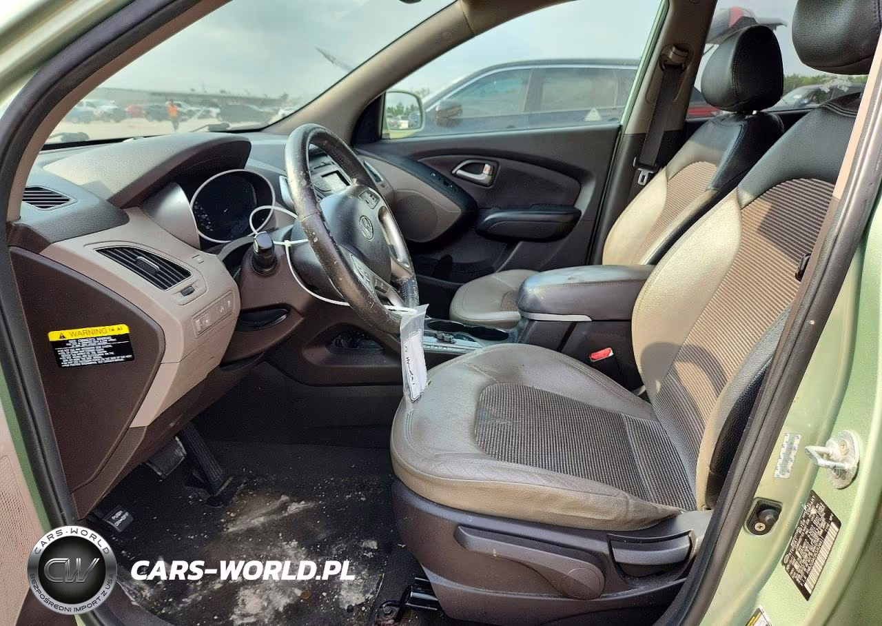 2012 Hyundai Tucson VIN:KM8JU3AC8CU424411 - 7