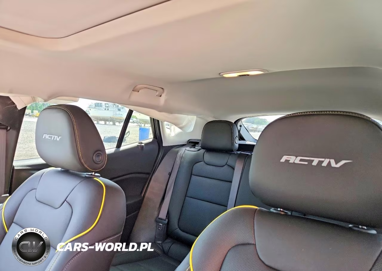 2025 Chevrolet Trax Activ VIN:KL77LKEP5SC321182 - 10