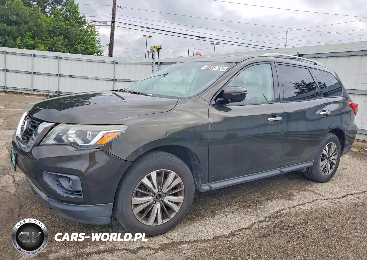 2017 Nissan Pathfinder Sv