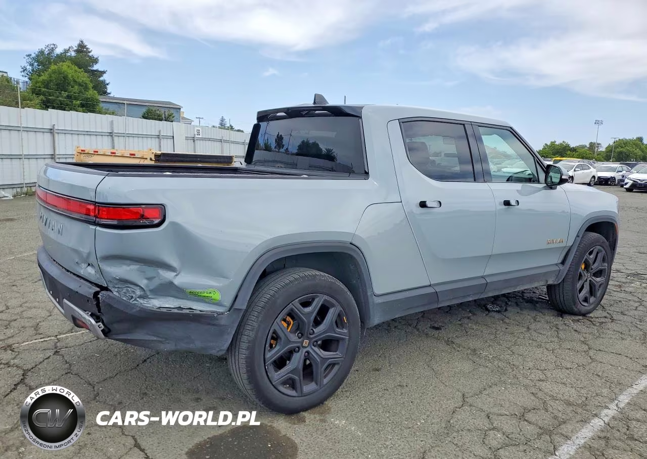 2023 Rivian R1T Adventure VIN:7FCTGAAA6PN024073 - 3