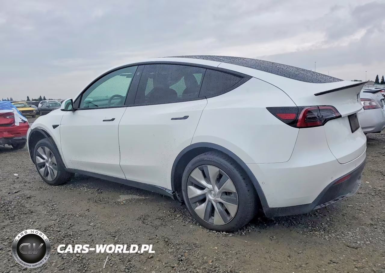 2021 Tesla Model Y VIN:5YJYGAEE4MF258540 - 2