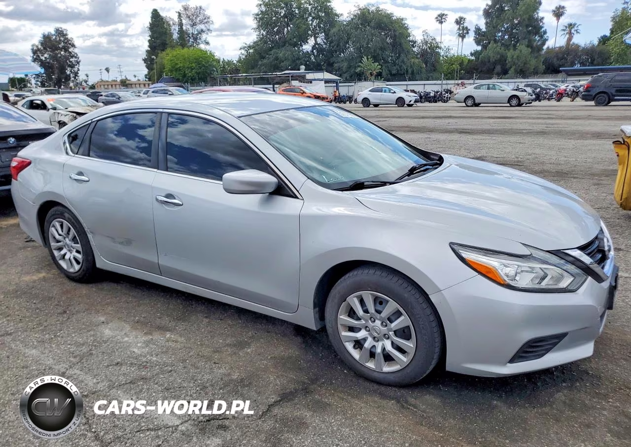 2017 Nissan Altima 2.5 S VIN:1N4AL3AP9HN345234 - 4