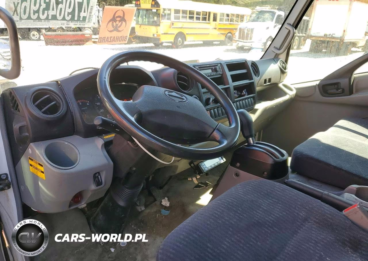 2018 Hino 195 Refrigerated Box Truck VIN:JHHRDM2H9JK005125 - 8