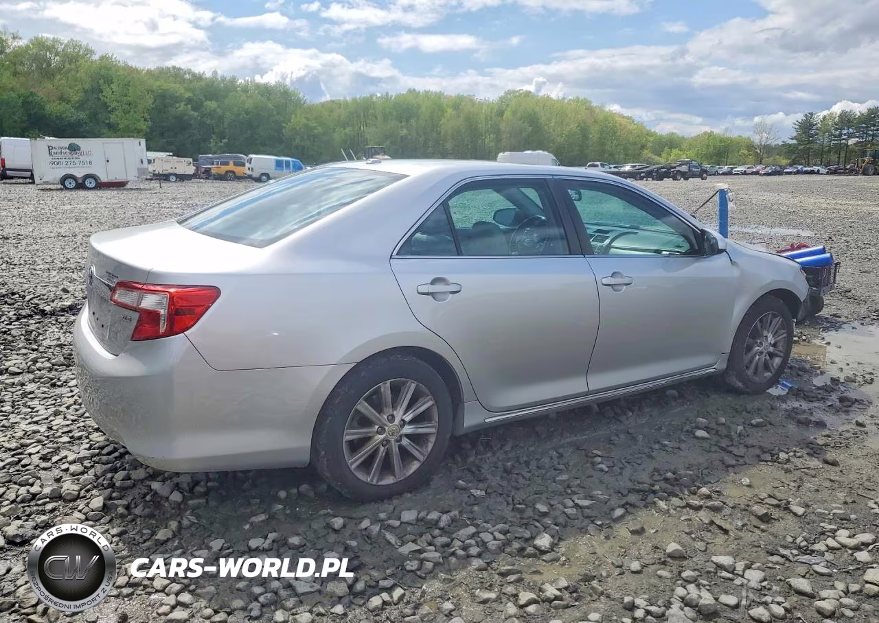 2012 Toyota Camry Xle VIN:4T4BF1FK8CR218823 - 3