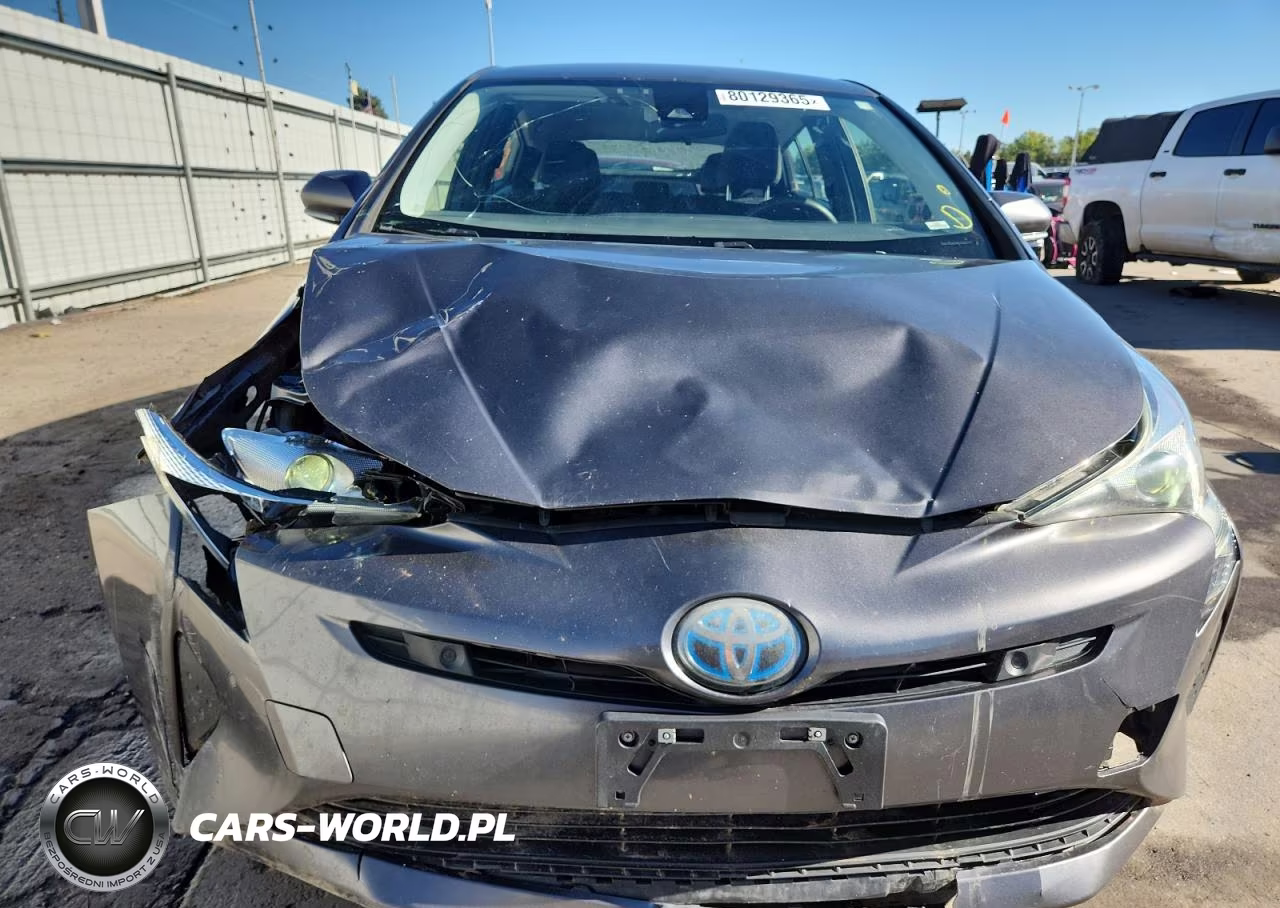 2018 Toyota Prius Two VIN:JTDKBRFU9J3596405 - 5