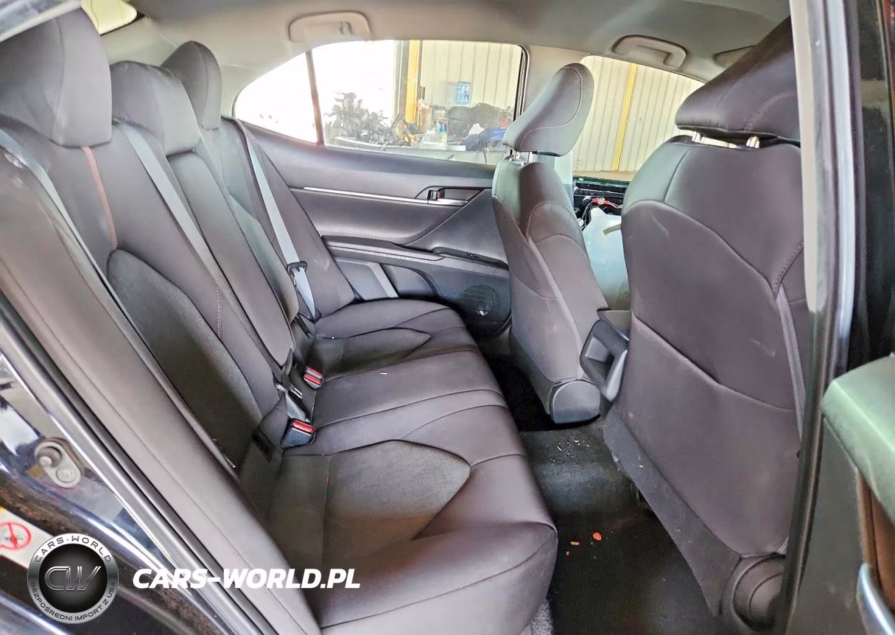 2019 Toyota Camry Le VIN:4T1B11HK3KU238854 - 10