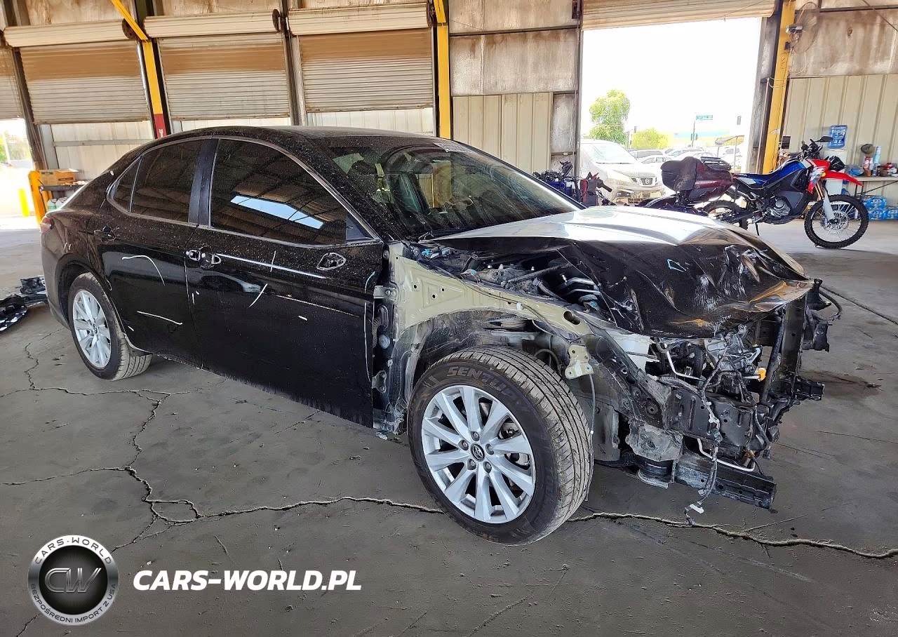 2019 Toyota Camry Le VIN:4T1B11HK3KU238854 - 4