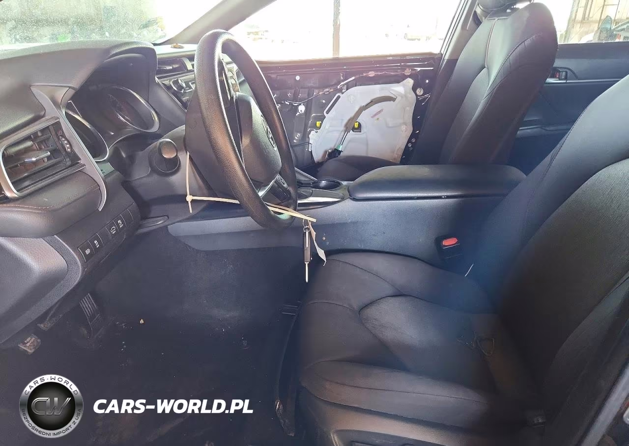2019 Toyota Camry Le VIN:4T1B11HK3KU238854 - 7