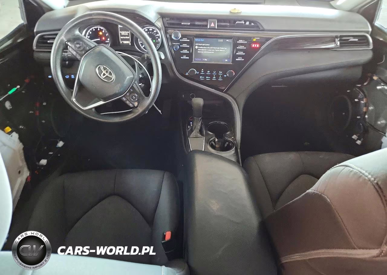 2019 Toyota Camry Le VIN:4T1B11HK3KU238854 - 8