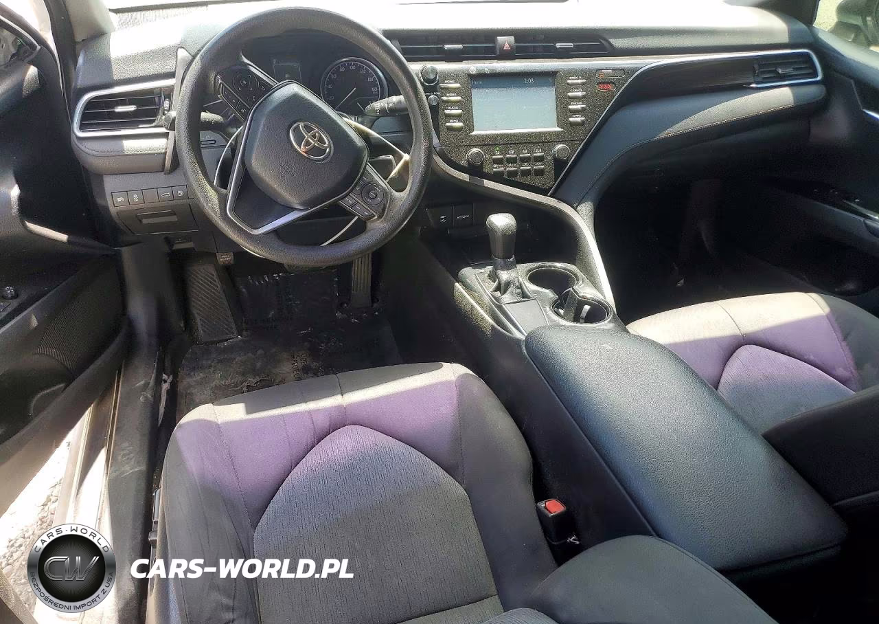 2018 Toyota Camry Le VIN:4T1B11HK8JU082468 - 8