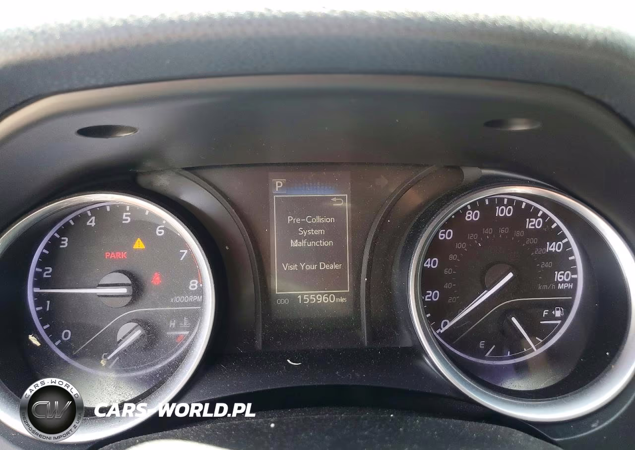 2018 Toyota Camry Le VIN:4T1B11HK8JU082468 - 9