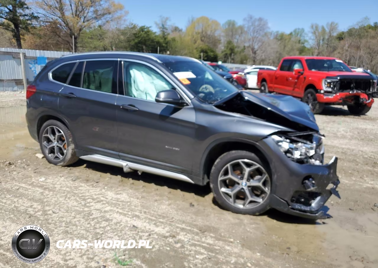 2018 BMW X1 xDrive28I VIN:WBXHT3C39J5K22593 - 4