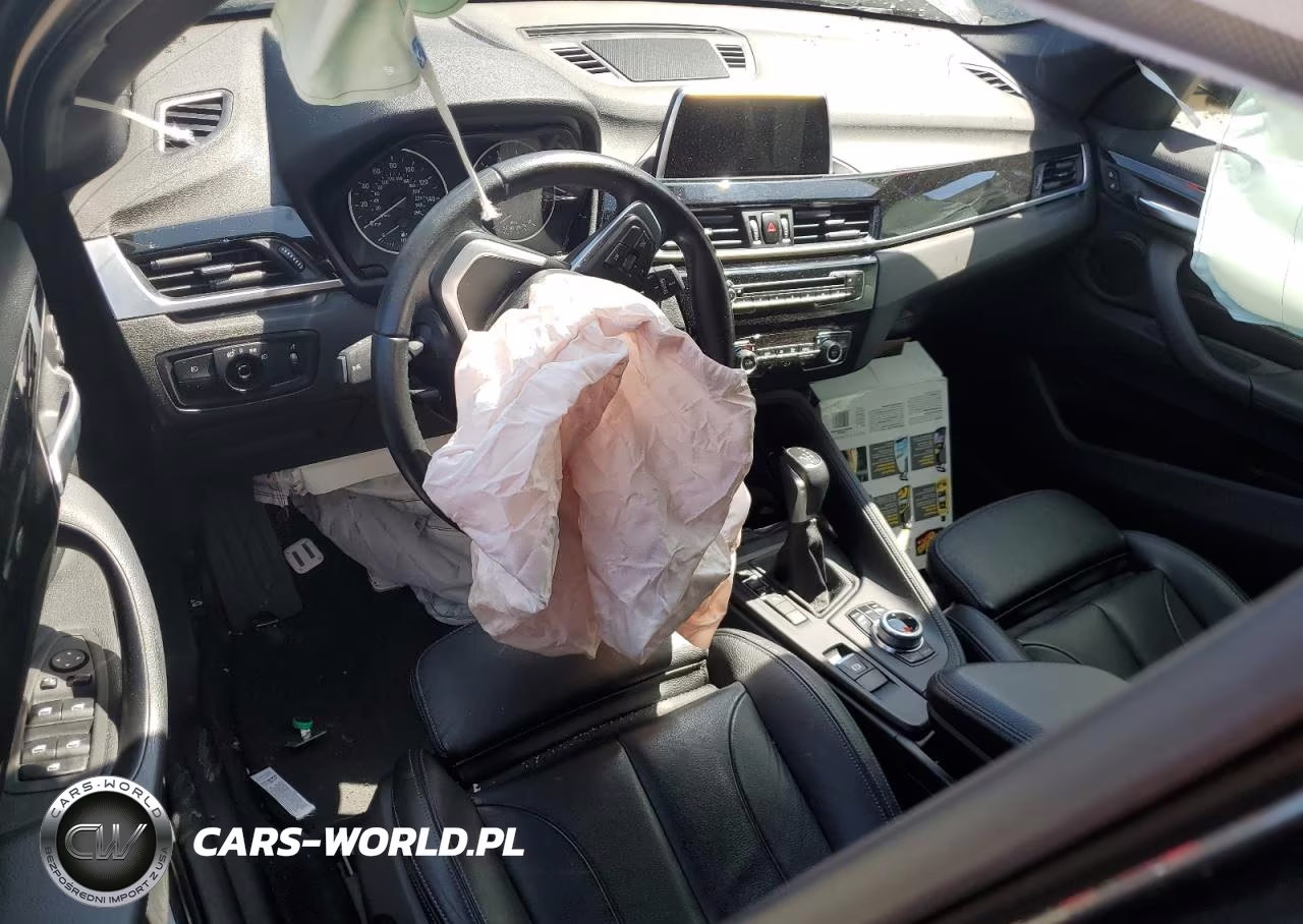 2018 BMW X1 xDrive28I VIN:WBXHT3C39J5K22593 - 8