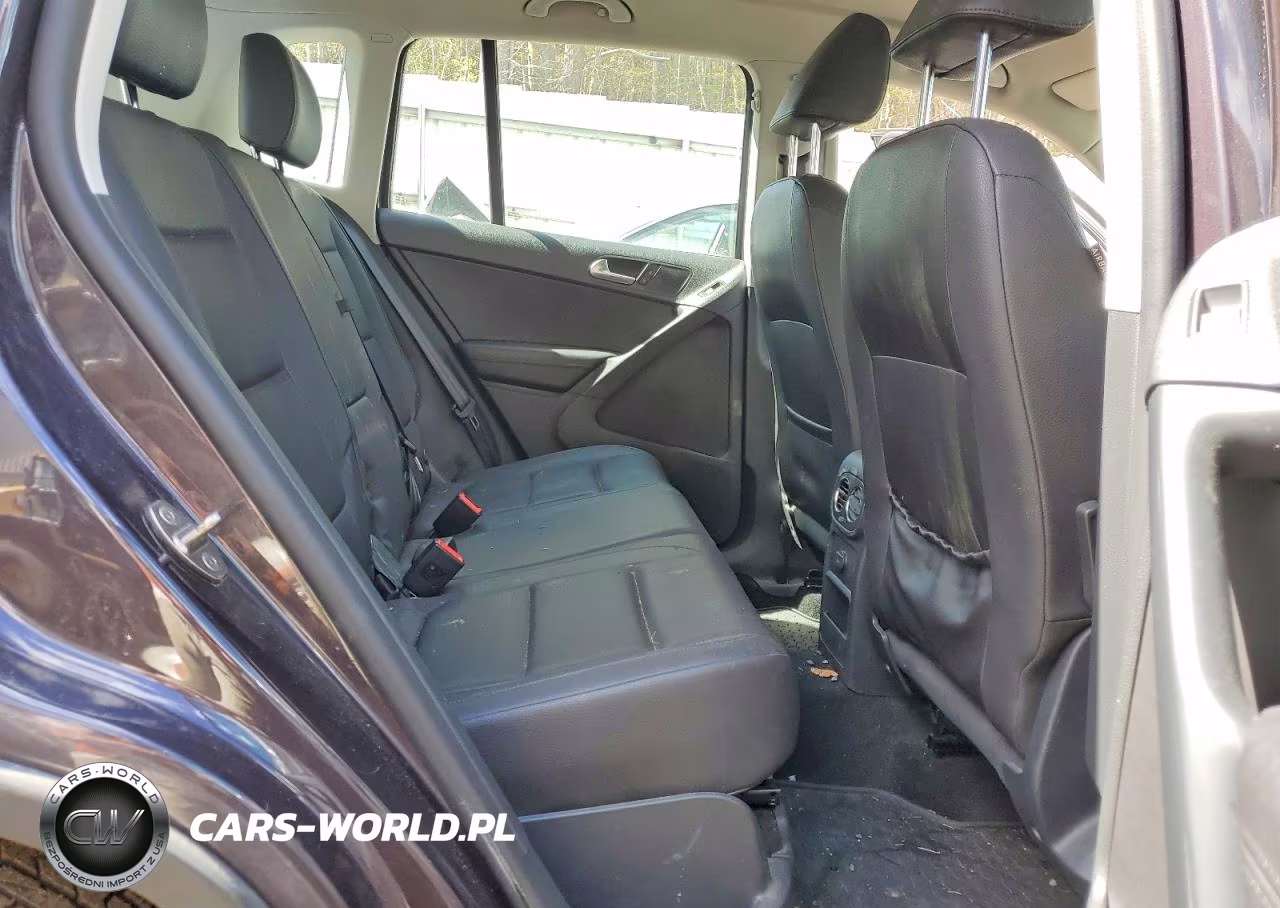 2016 Volkswagen Tiguan S VIN:WVGBV7AX5GW592805 - 11