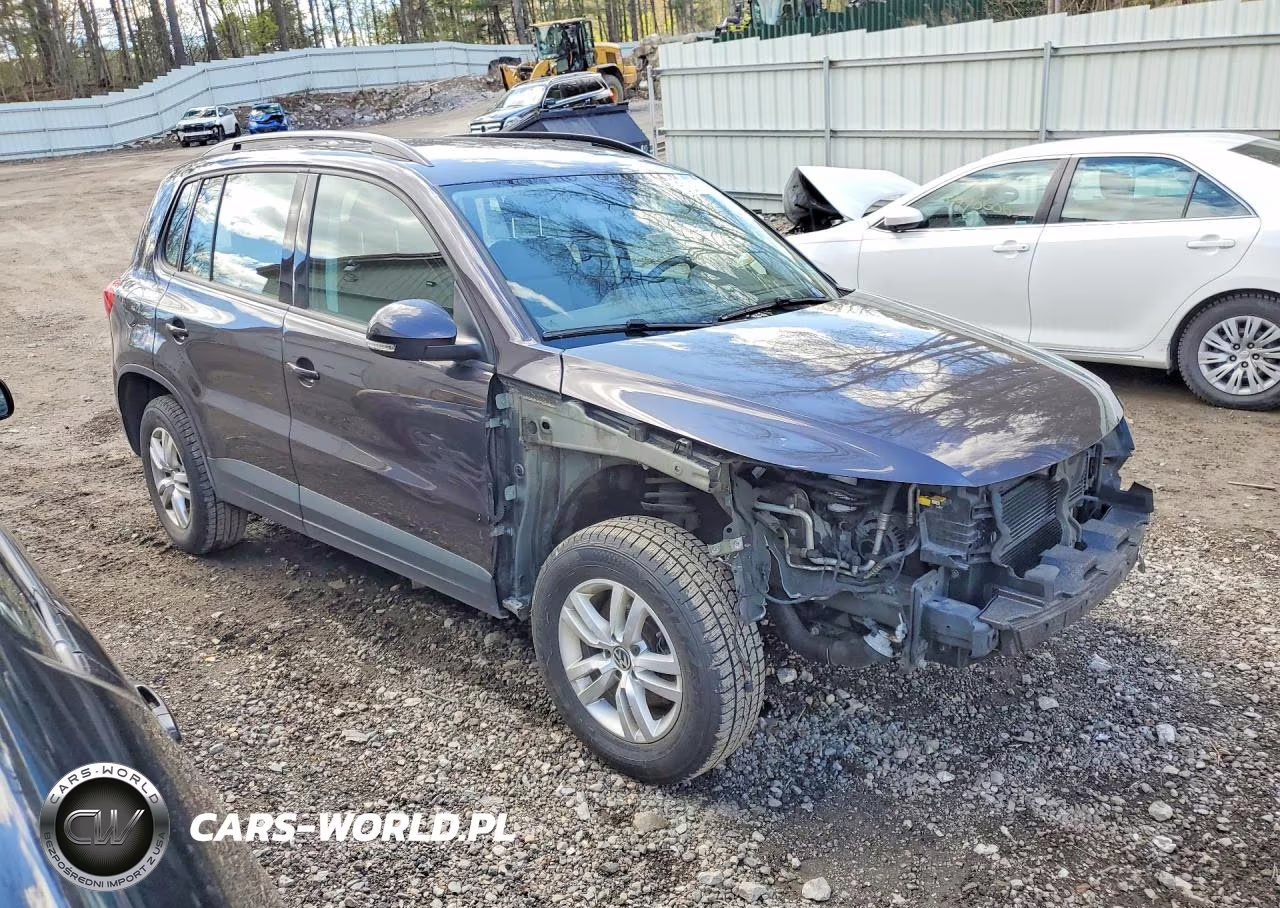 2016 Volkswagen Tiguan S VIN:WVGBV7AX5GW592805 - 4