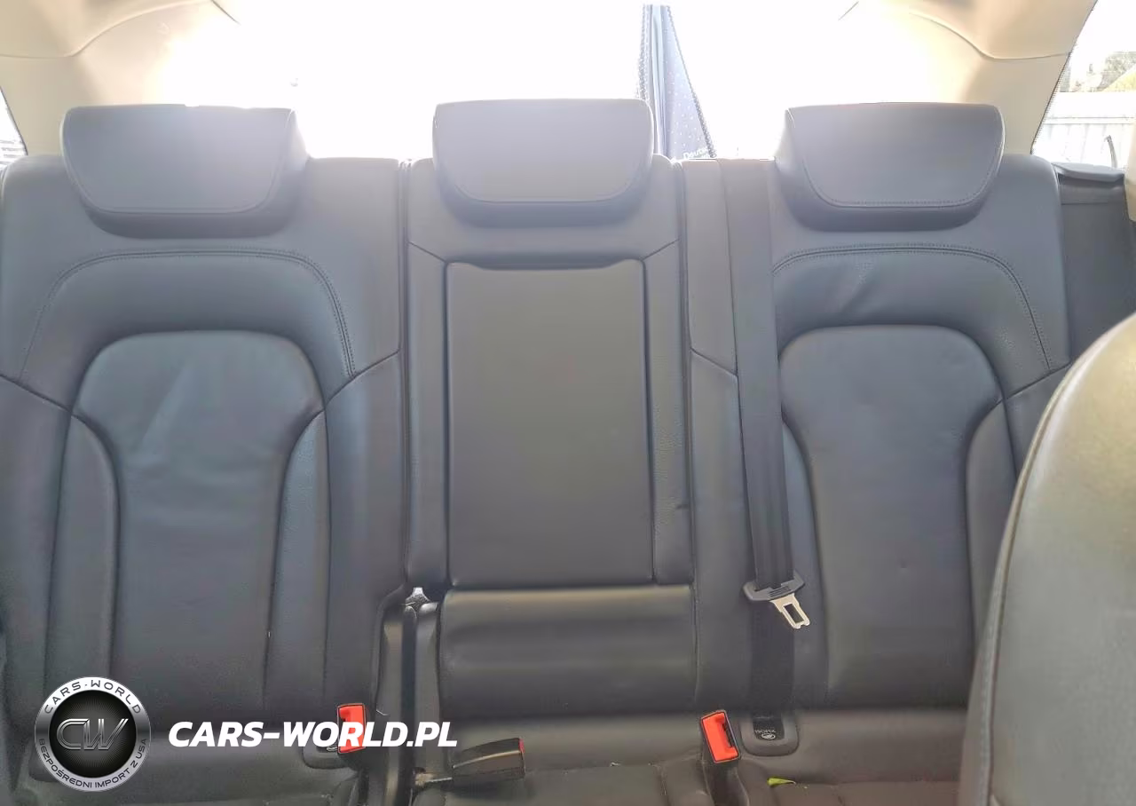 2010 Audi Q5 Premium Plus VIN:WA1LKAFP0AA069942 - 10