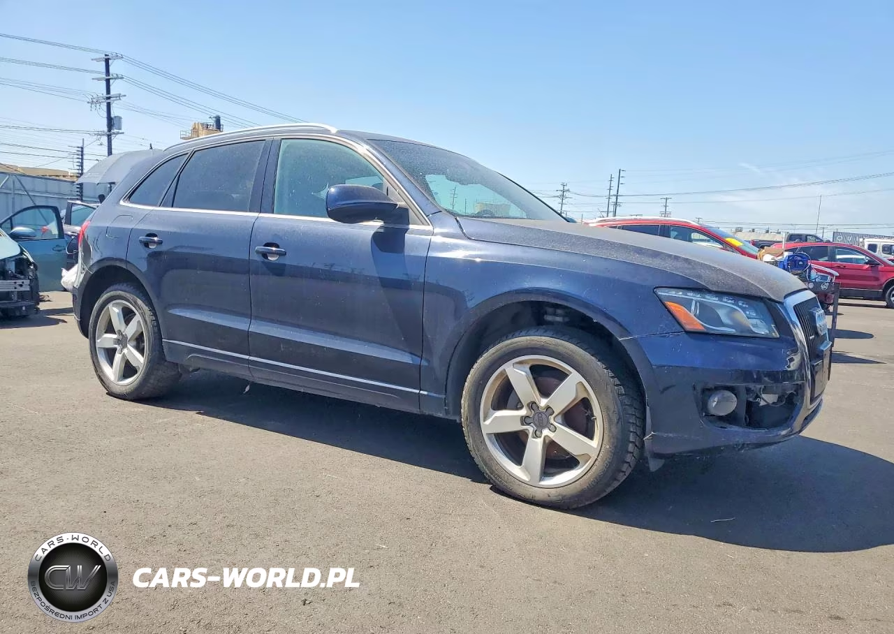 2010 Audi Q5 Premium Plus VIN:WA1LKAFP0AA069942 - 4