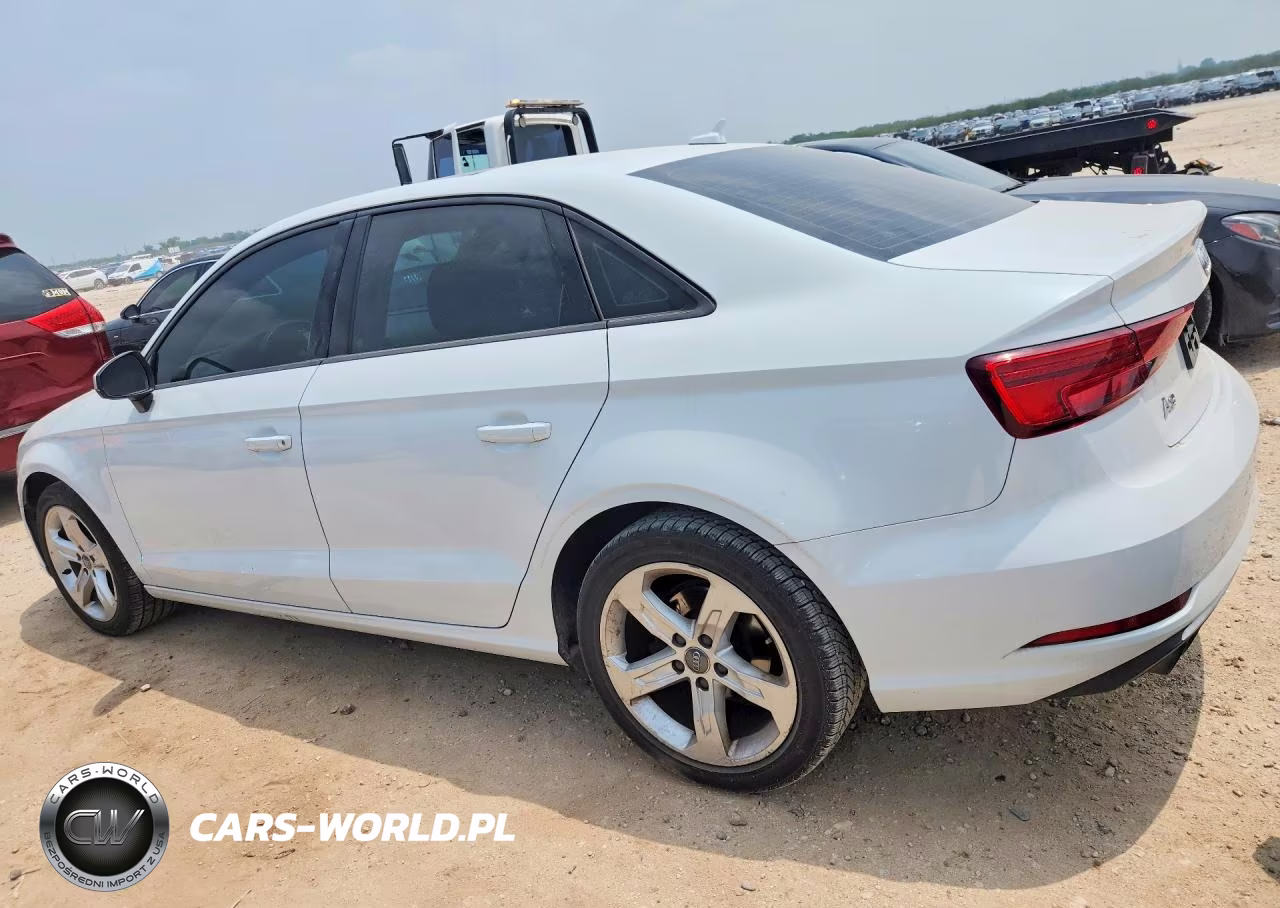 2017 Audi A3 Premium VIN:WAUAUHFF1H1077840 - 2