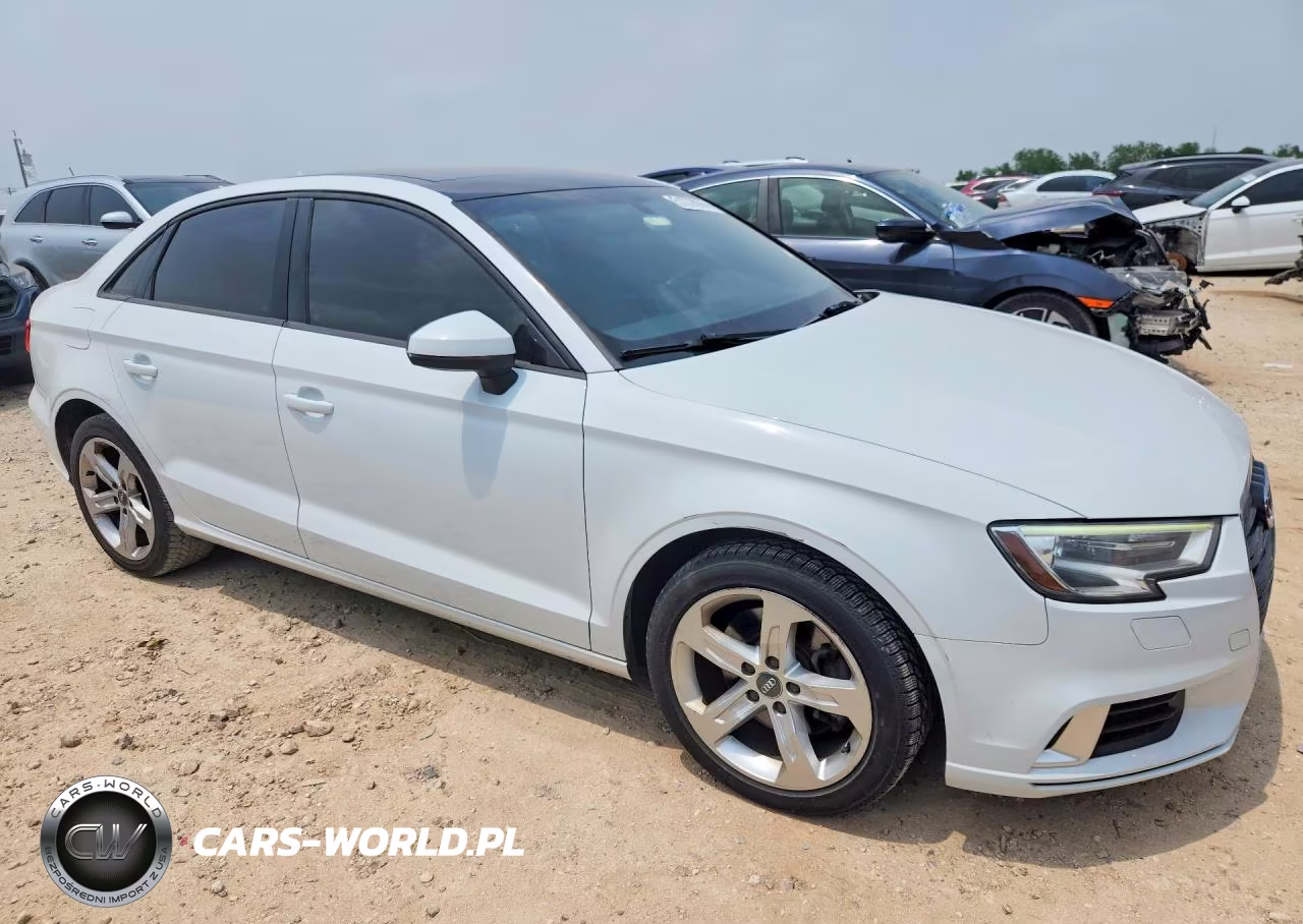 2017 Audi A3 Premium VIN:WAUAUHFF1H1077840 - 4