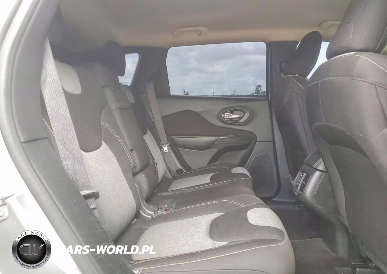 2017 Jeep Cherokee Sport VIN:1C4PJLABXHW540915 - 11