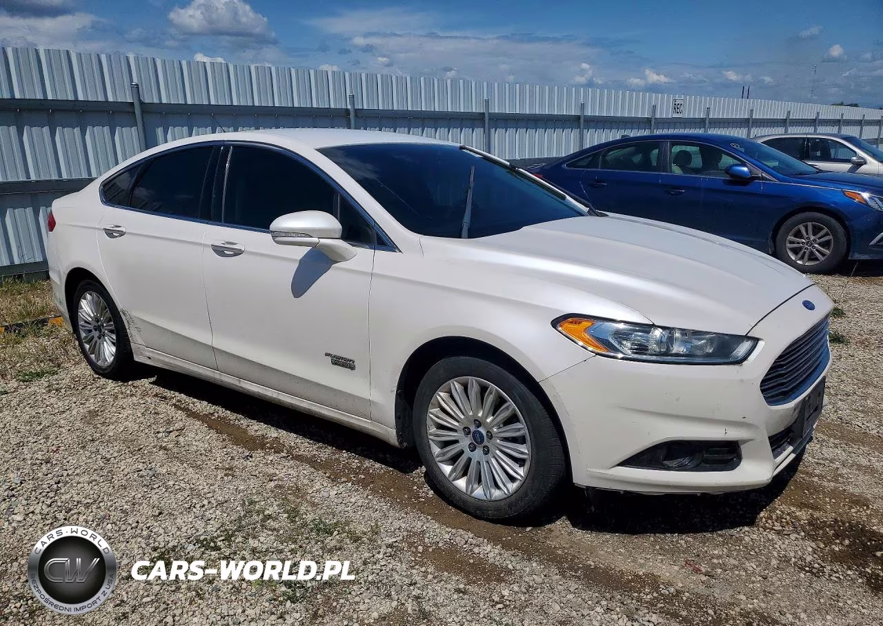 2014 Ford Fusion Titanium Phev VIN:3FA6P0SU1ER356802 - 4
