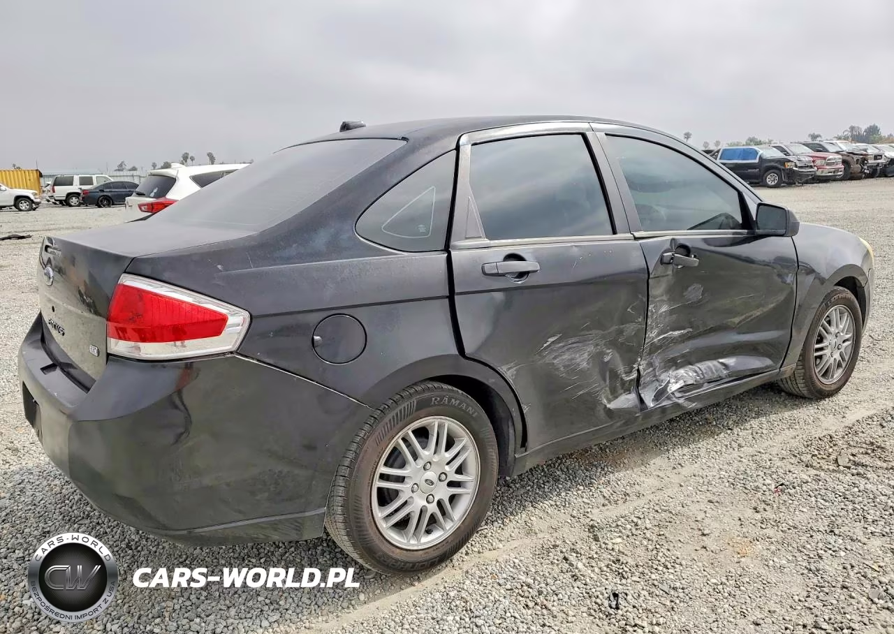 2009 Ford Focus Se VIN:1FAHP35N89W124912 - 3