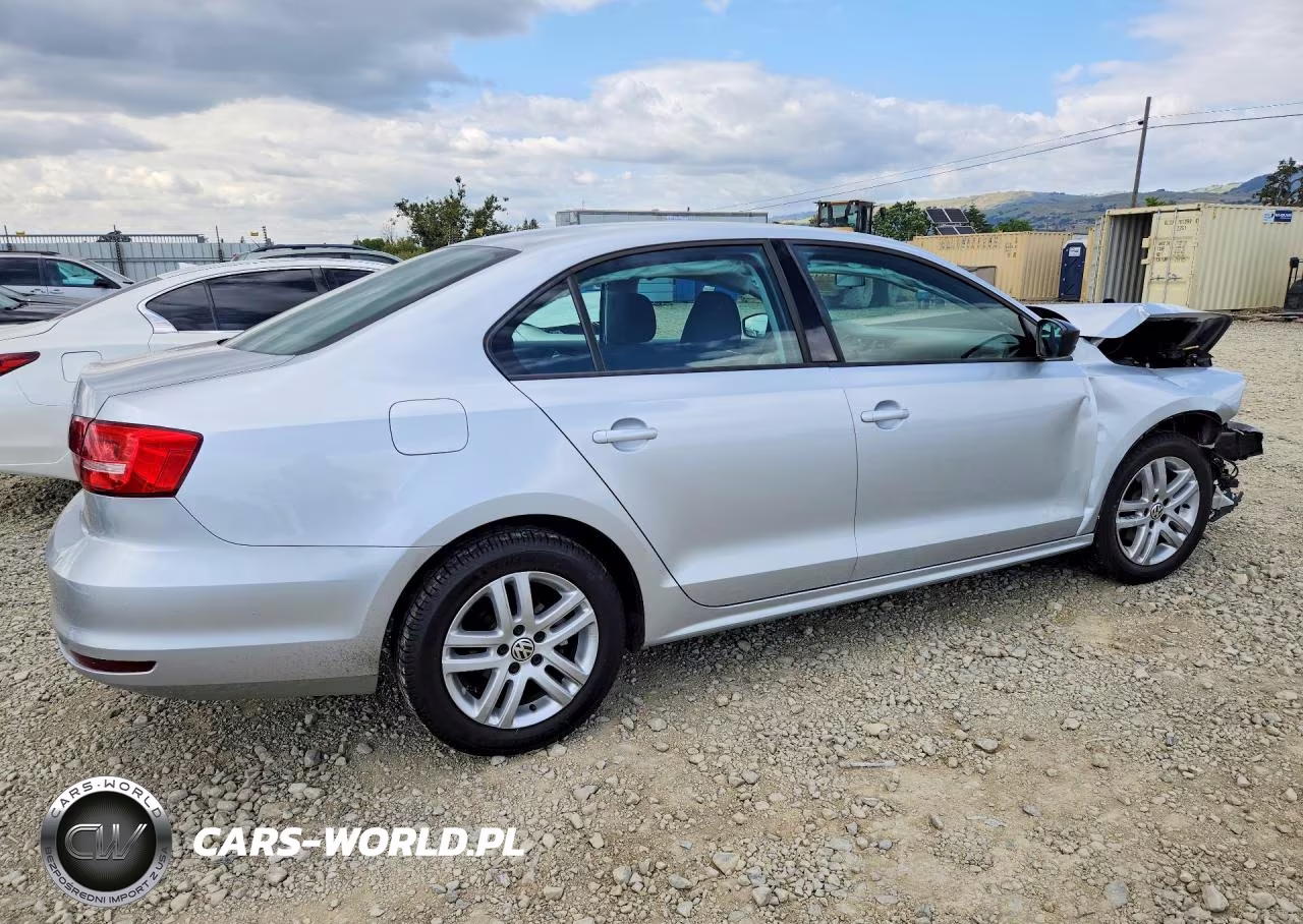 2015 Volkswagen Jetta Base VIN:3VW2K7AJ8FM226776 - 3