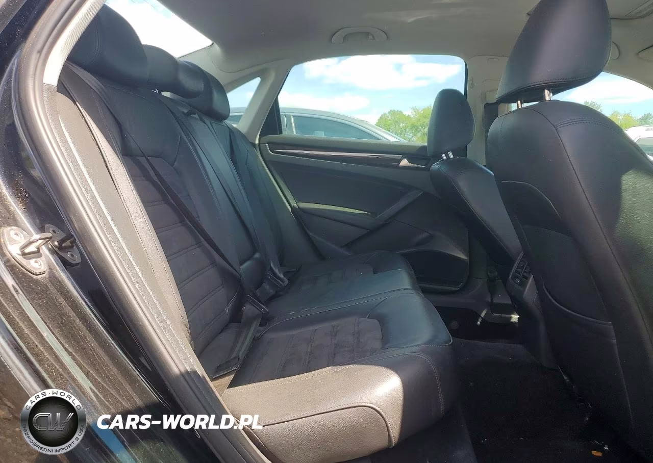 2015 Volkswagen Passat Sel VIN:1VWCS7A39FC056418 - 10