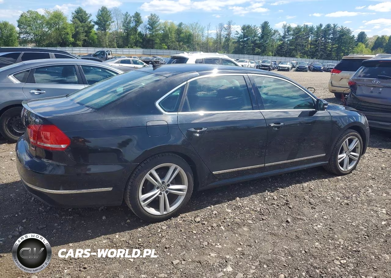 2015 Volkswagen Passat Sel VIN:1VWCS7A39FC056418 - 3