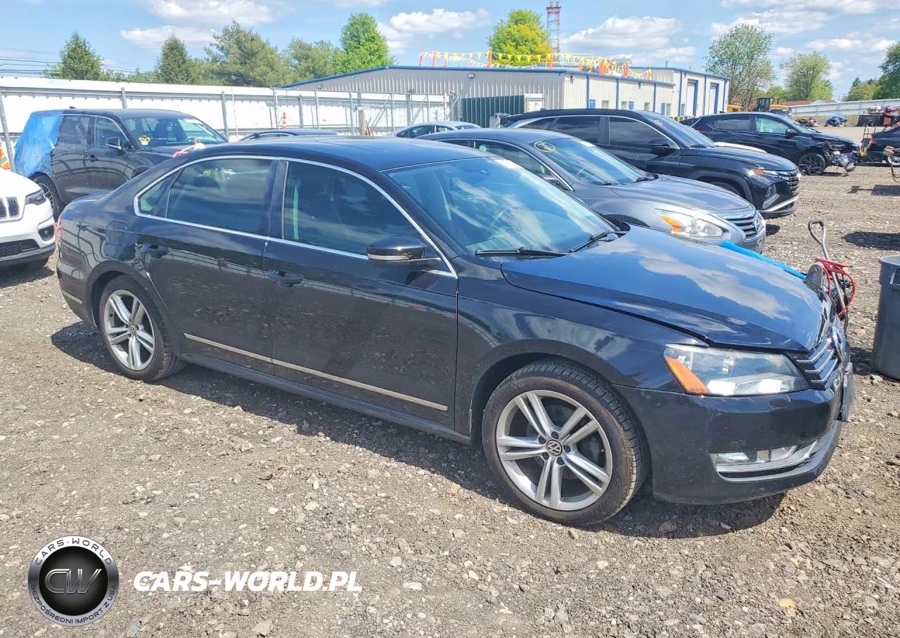 2015 Volkswagen Passat Sel VIN:1VWCS7A39FC056418 - 4