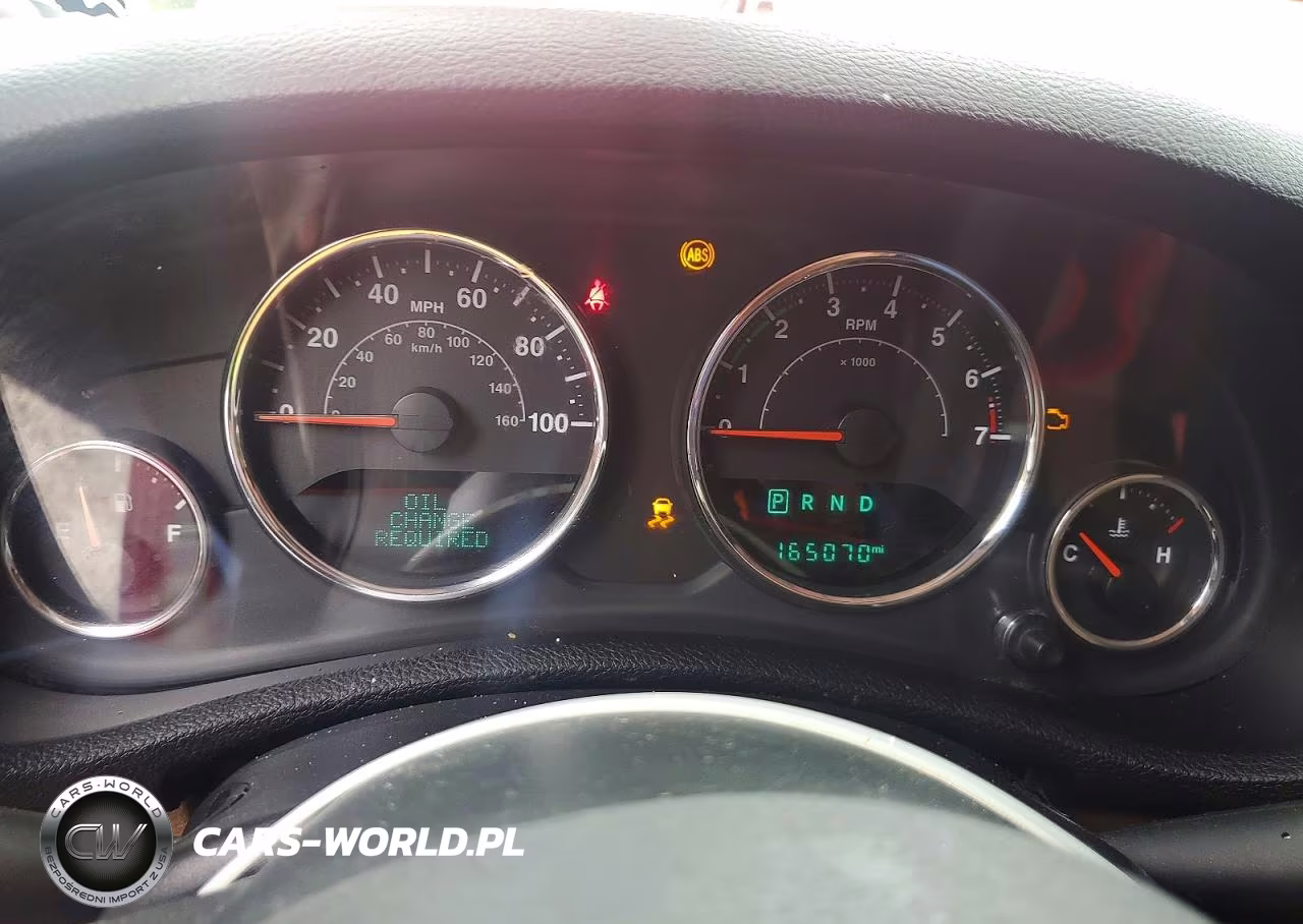 2016 Jeep Wrangler Unlimited Sahara VIN:1C4BJWEGXGL115678 - 9