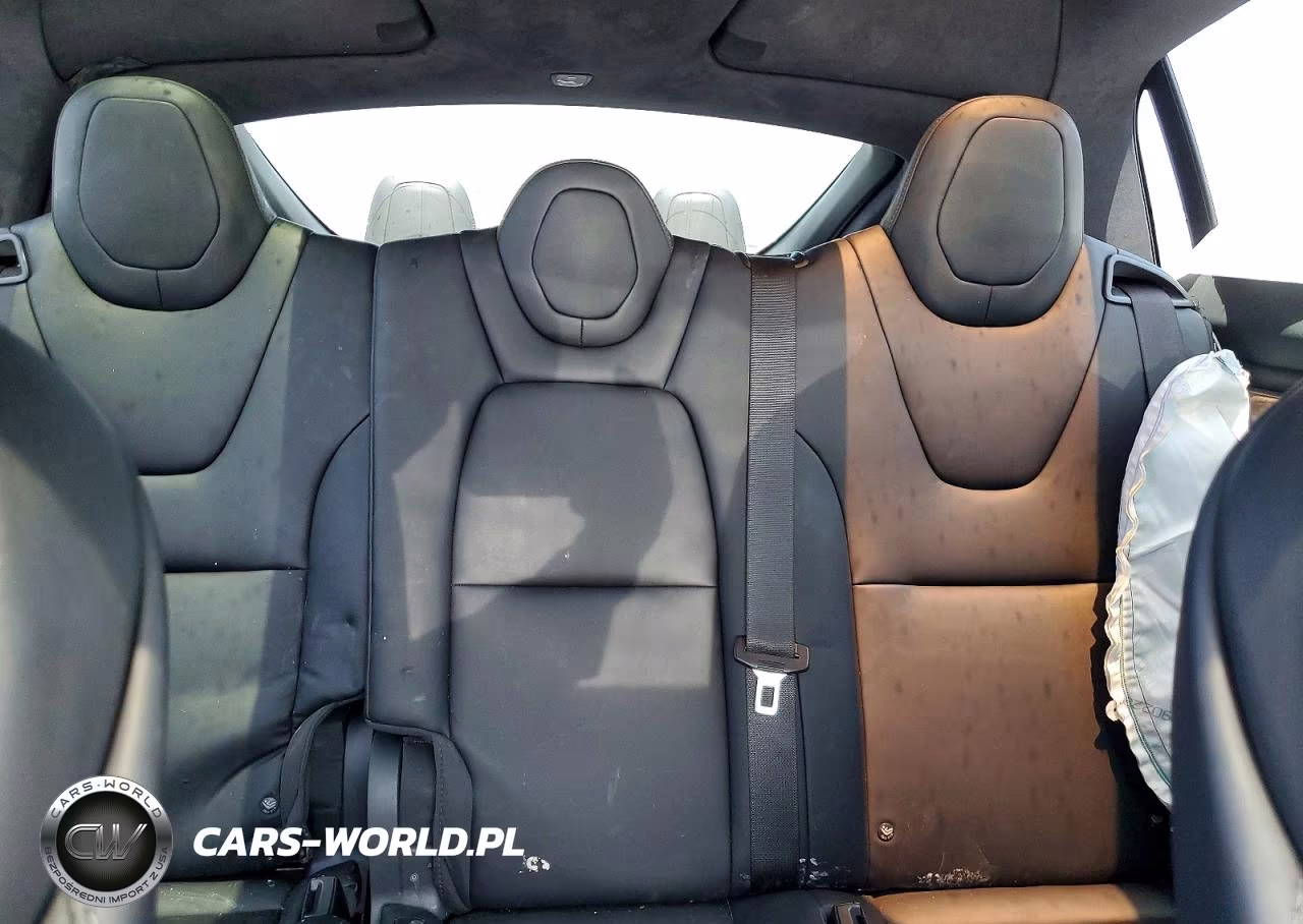 2018 Tesla Model X VIN:5YJXCAE22JF102280 - 10