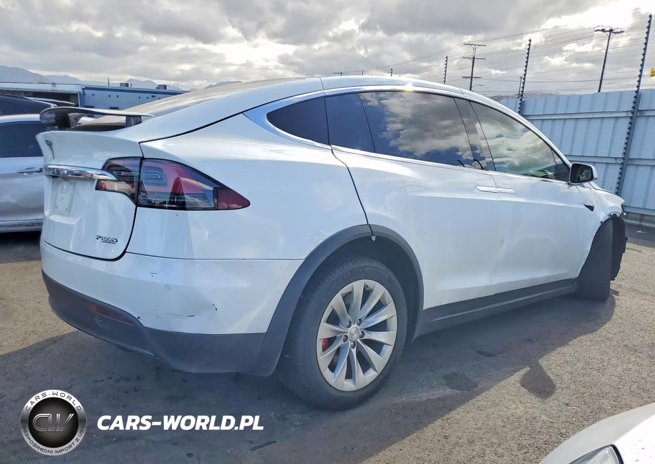 2018 Tesla Model X VIN:5YJXCAE22JF102280 - 3