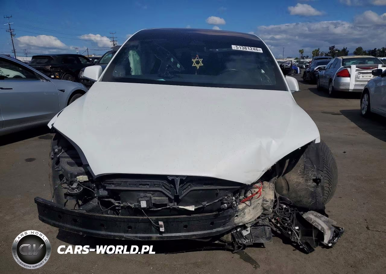 2018 Tesla Model X VIN:5YJXCAE22JF102280 - 5