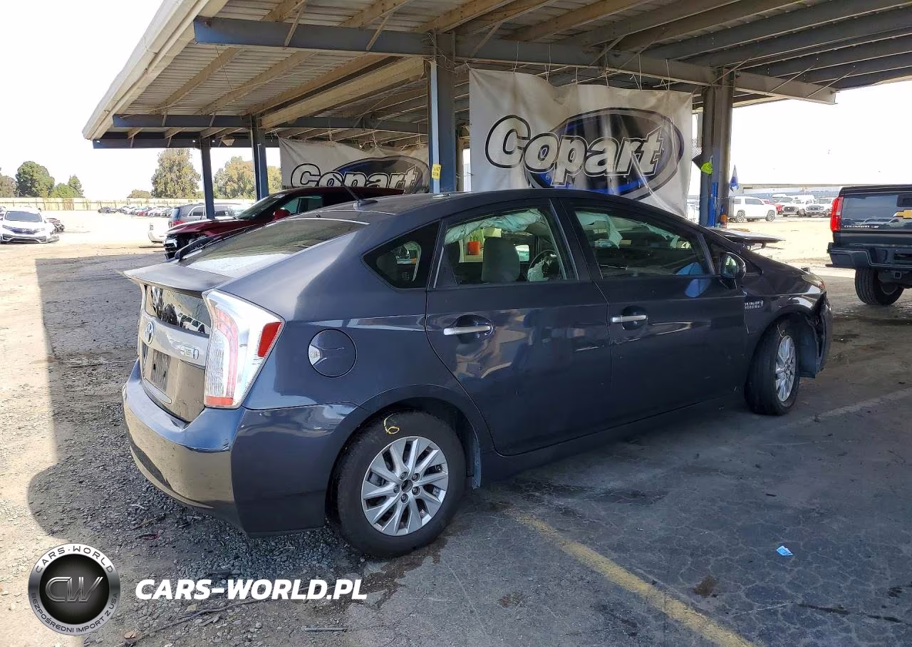 2013 Toyota Prius Plug-In Hybrid Base VIN:JTDKN3DP9D3043209 - 3