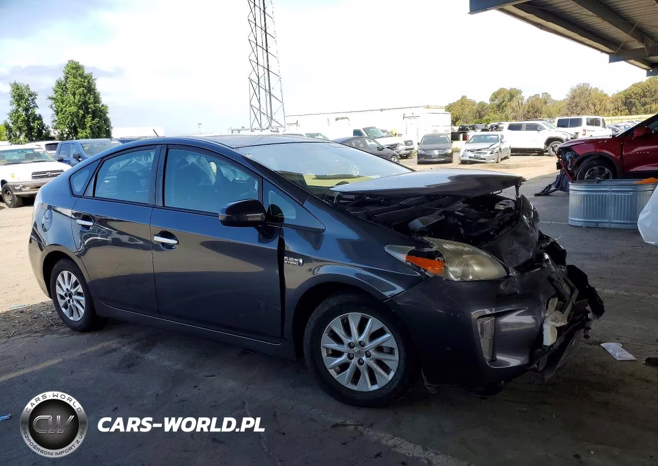 2013 Toyota Prius Plug-In Hybrid Base VIN:JTDKN3DP9D3043209 - 4