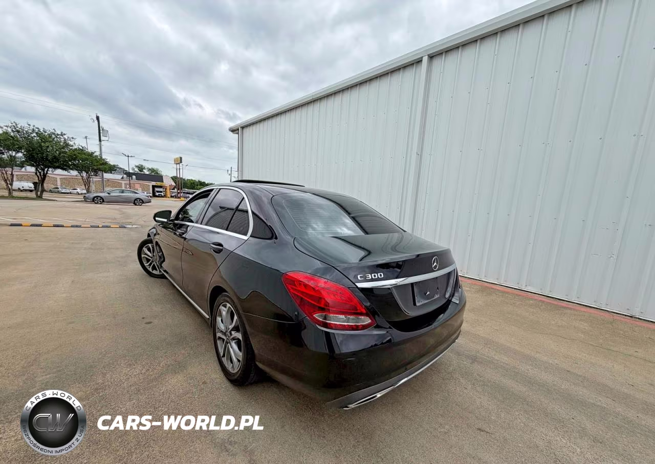 2018 Mercedes-Benz C 300 VIN:55SWF4JB4JU235776 - 3