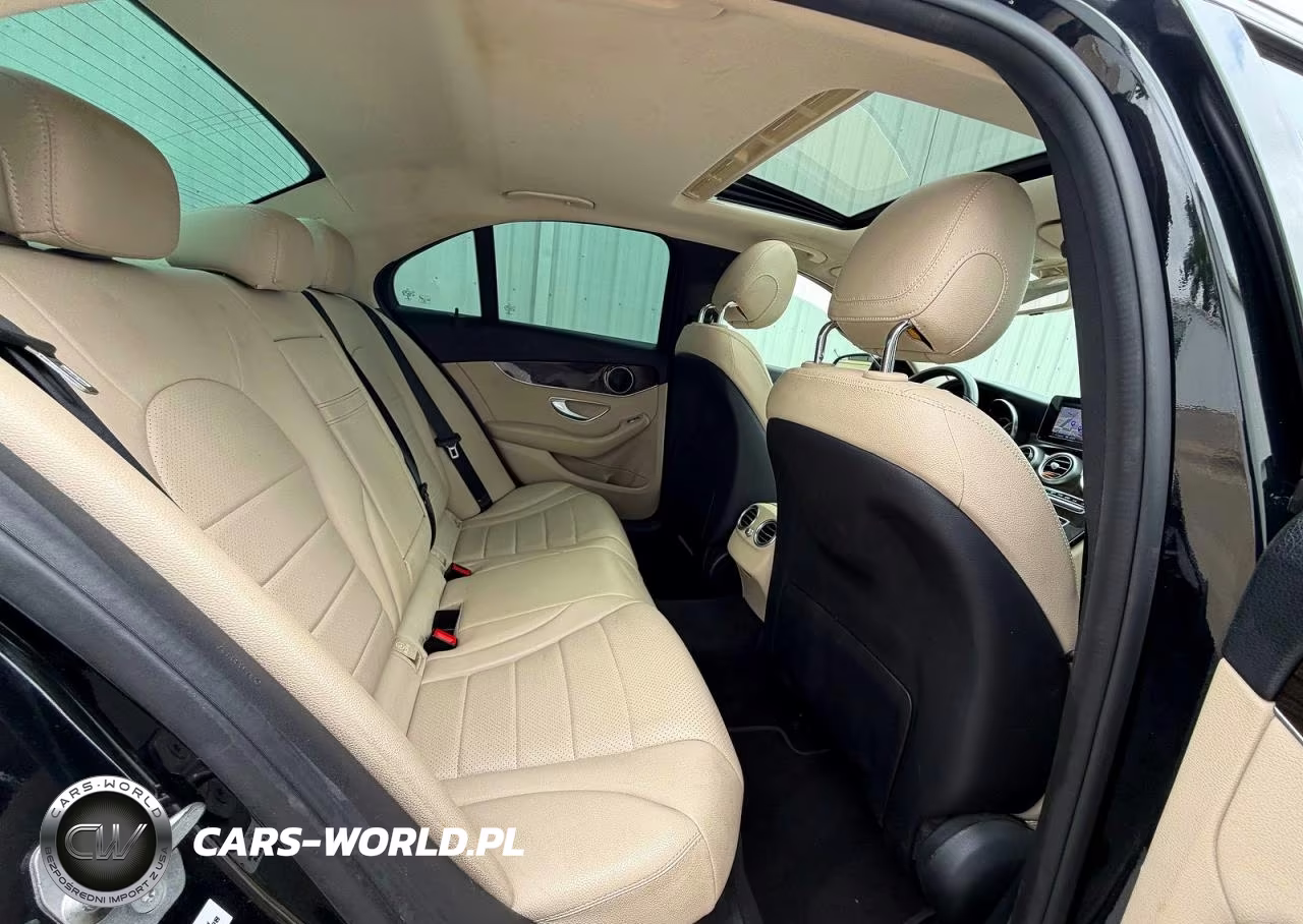 2018 Mercedes-Benz C 300 VIN:55SWF4JB4JU235776 - 6
