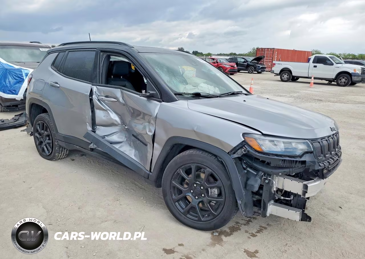 2022 Jeep Compass Latitude VIN:3C4NJDBB4NT228618 - 4