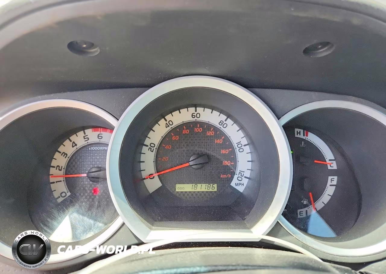 2015 Toyota Tacoma V6 VIN:3TMLU4EN5FM166968 - 9
