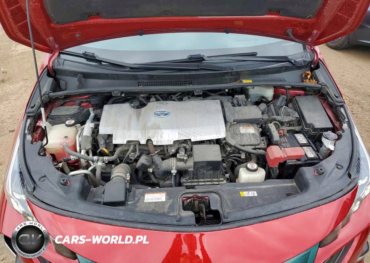 2018 Toyota Prius Prime Advanced VIN:JTDKARFP1J3070301 - 11