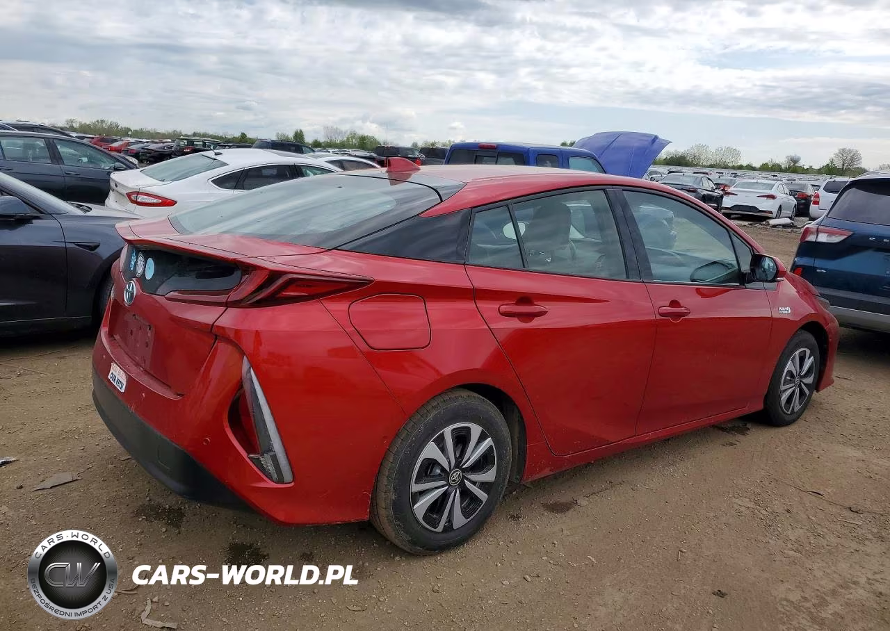 2018 Toyota Prius Prime Advanced VIN:JTDKARFP1J3070301 - 3