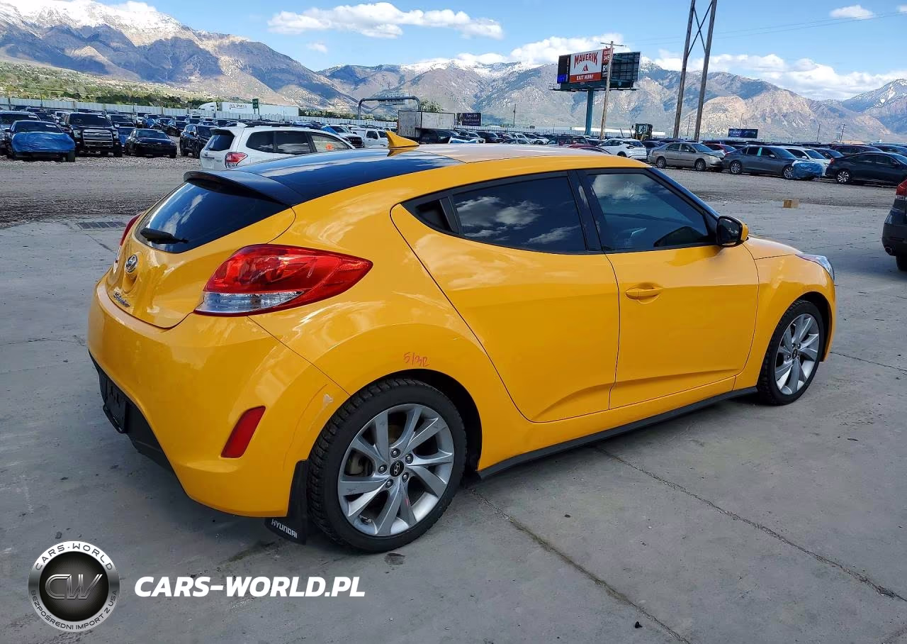 2017 Hyundai Veloster Base VIN:KMHTC6AD0HU311338 - 3