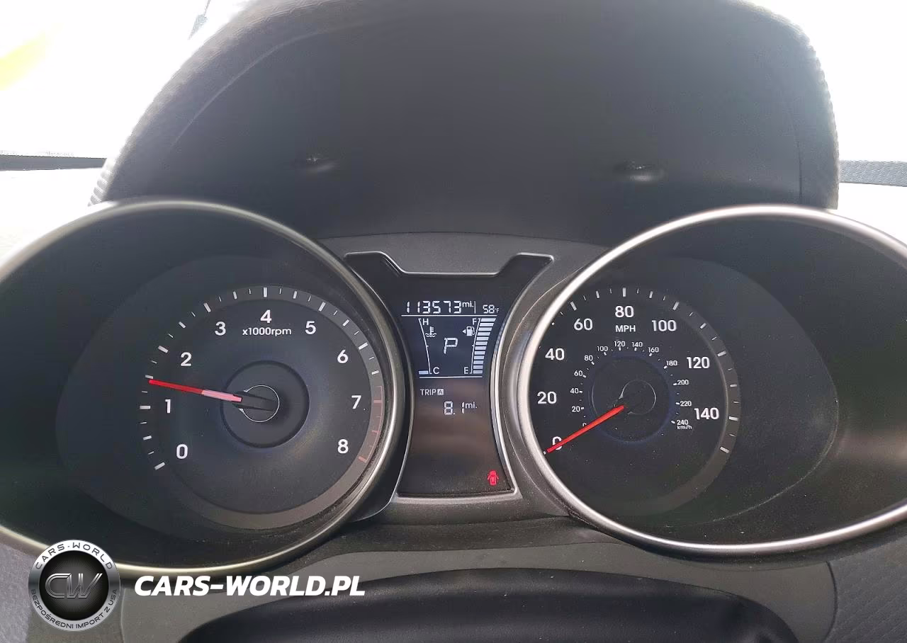 2017 Hyundai Veloster Base VIN:KMHTC6AD0HU311338 - 9