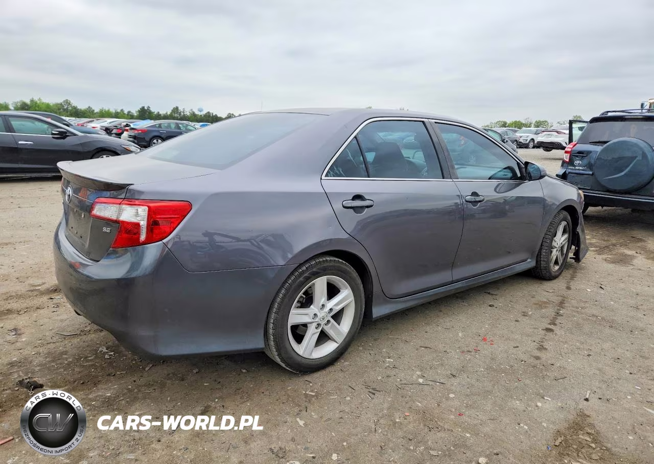 2014 Toyota Camry Se VIN:4T1BF1FK0EU312143 - 3