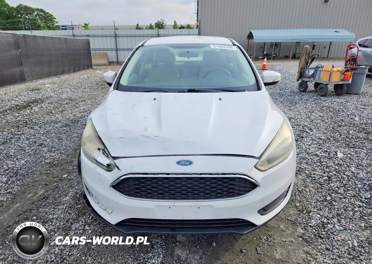 2015 Ford Focus Se VIN:1FADP3F25FL343875 - 5